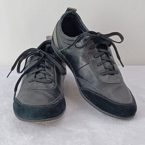 Vionic Willa Leather Sneaker